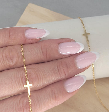 18k gold Cross bracelet / Gold / Cross pendant / Layer bracelet / Chain / Gift ideas / Minimal / Minimalist