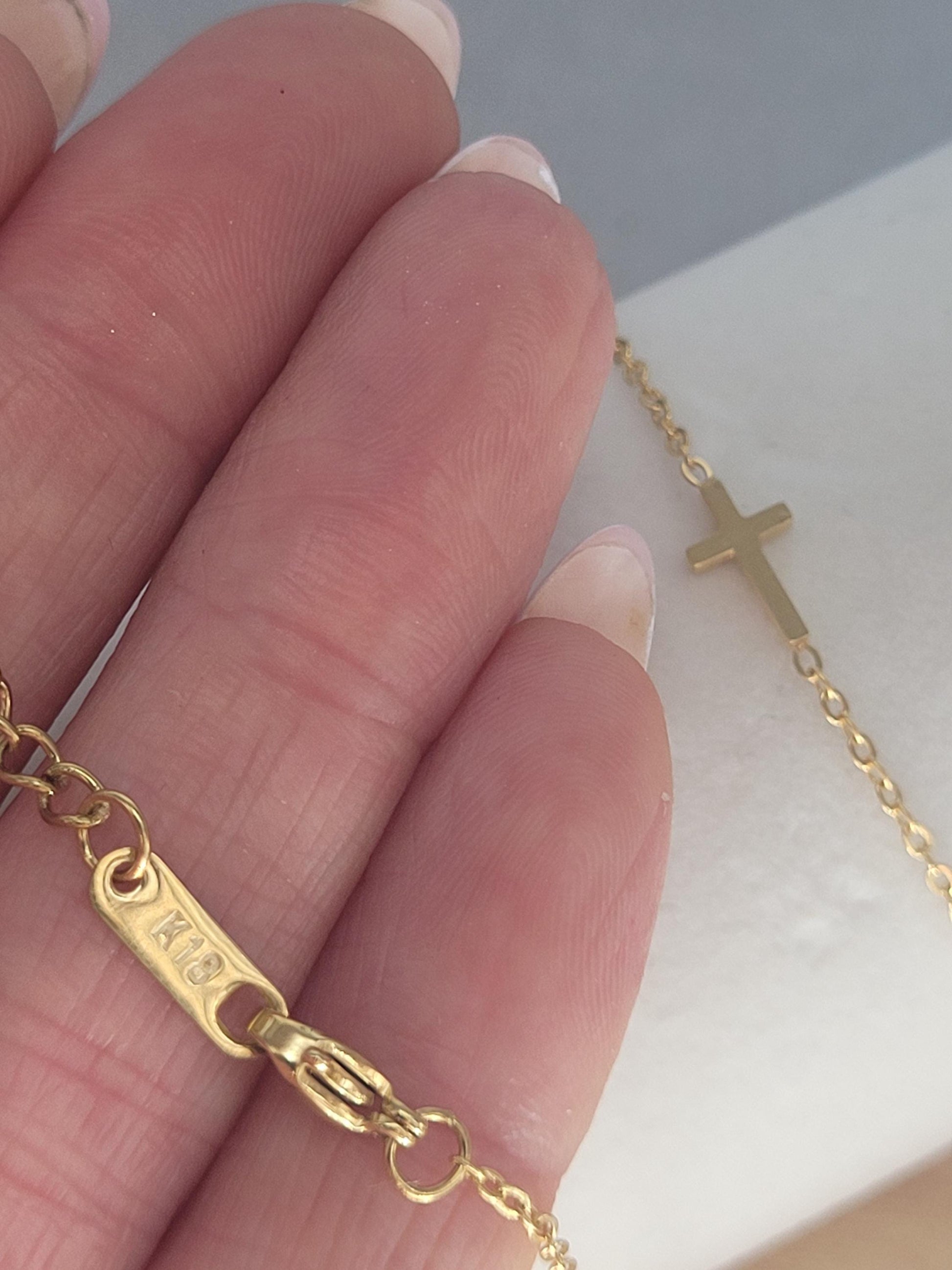 18k gold Cross bracelet / Gold / Cross pendant / Layer bracelet / Chain / Gift ideas / Minimal / Minimalist
