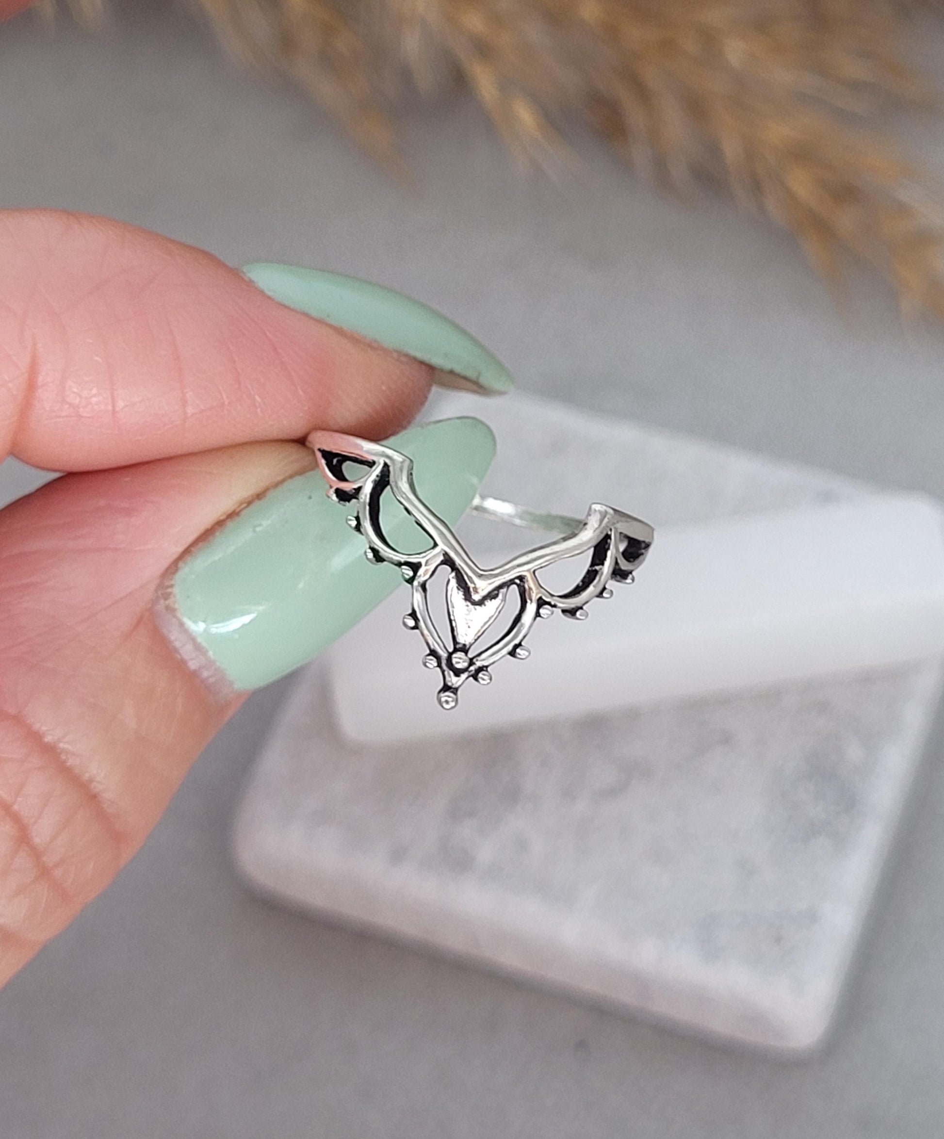 Bohemian style ring / Minimal / Minimalist / Gift / Free uk shipping / Silver ring / Elegant / Simple / Dainty / Gift
