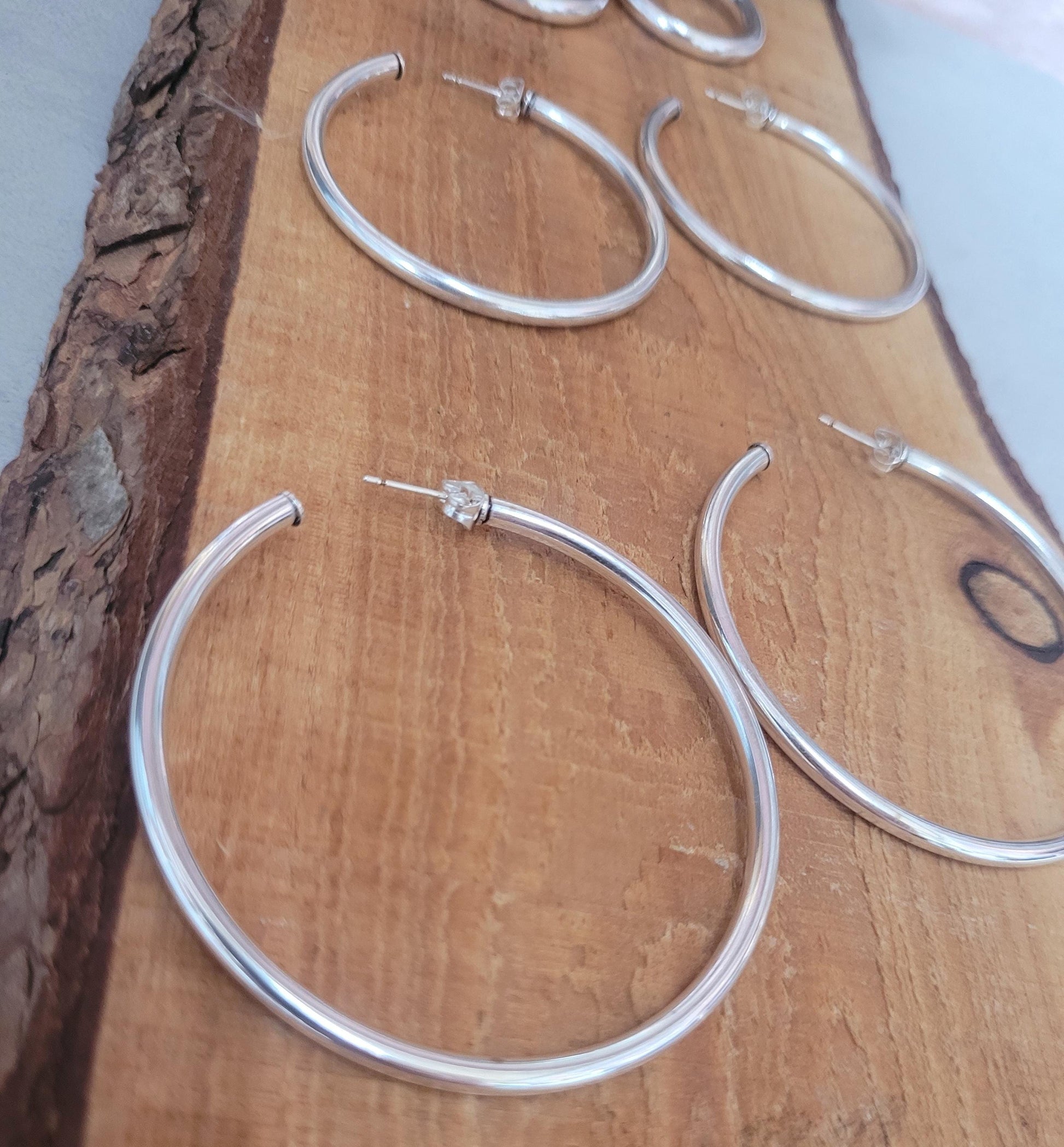 Thin silver hoops / Hoop earrings / Small hoops / Large hoops / Elegant / Everyday wear / Lightweight / Minimal / Boho / Gift