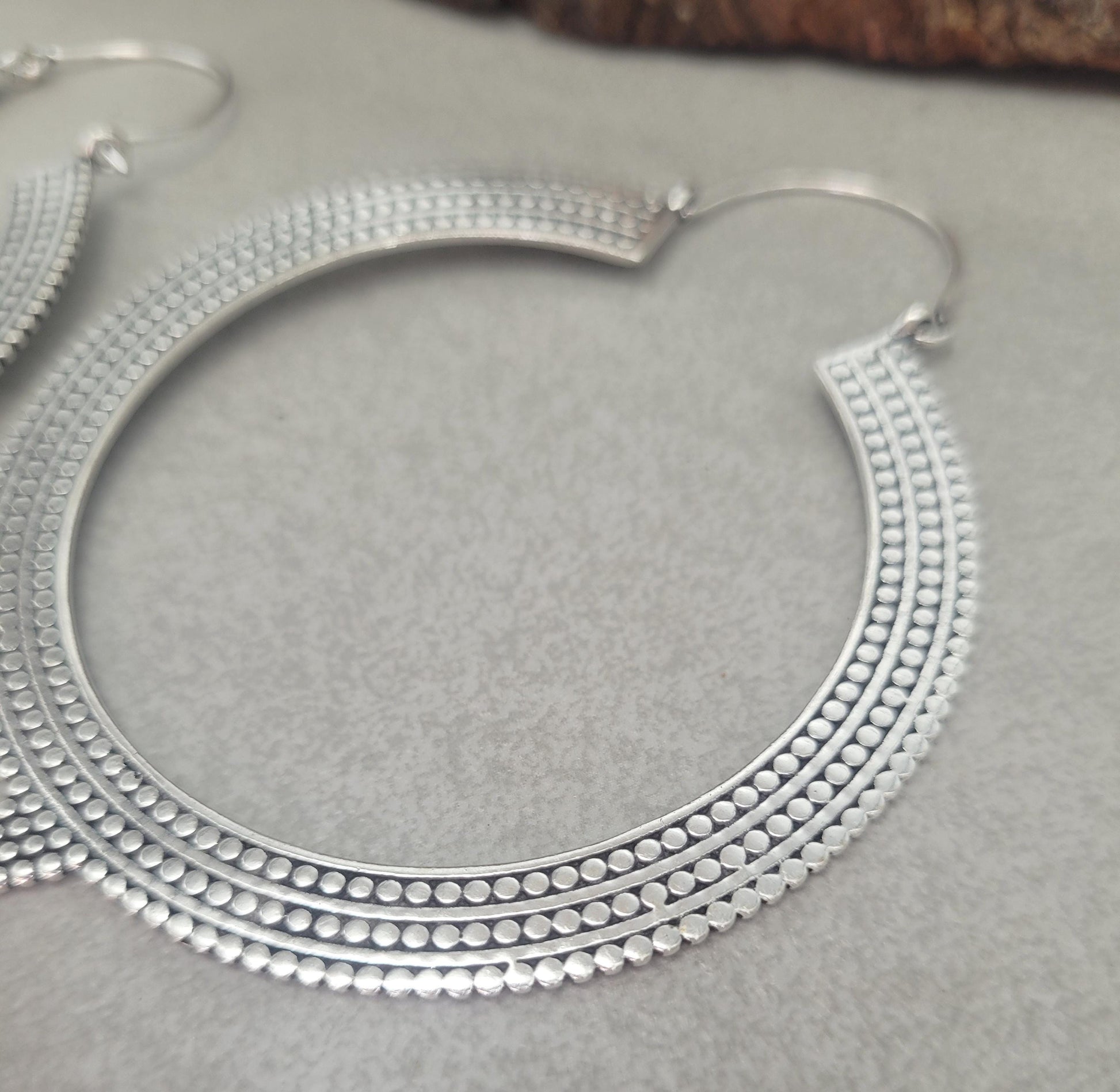 Extra large silver hoops / Oversized earrings / Statement-Making / Urban glam / Hoops / Tropical vibe / Boho chic / Unique design / Big hoop