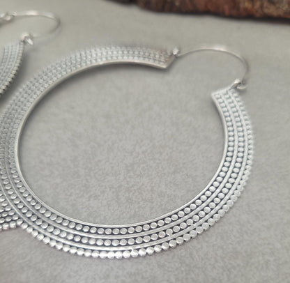 Extra large silver hoops / Oversized earrings / Statement-Making / Urban glam / Hoops / Tropical vibe / Boho chic / Unique design / Big hoop