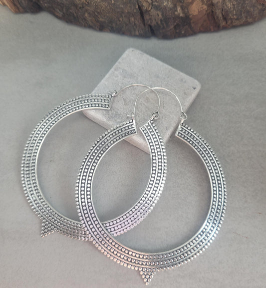 Extra large silver hoops / Oversized earrings / Statement-Making / Urban glam / Hoops / Tropical vibe / Boho chic / Unique design / Big hoop