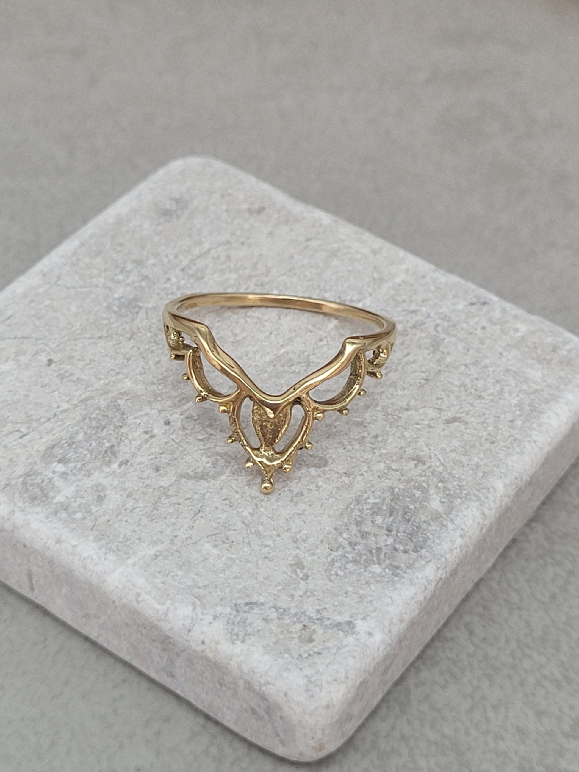 Bohemian style ring / Minimal / Minimalist / Gift / Free uk shipping / Golden ring / Elegant / Simple / Dainty / Gift / Brass / Gold