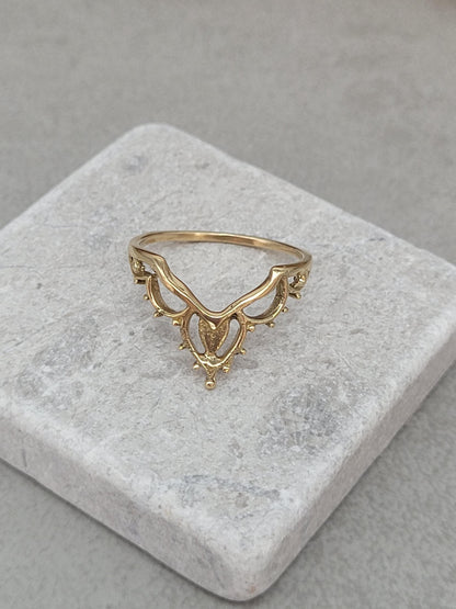 Bohemian style ring / Minimal / Minimalist / Gift / Free uk shipping / Golden ring / Elegant / Simple / Dainty / Gift / Brass / Gold