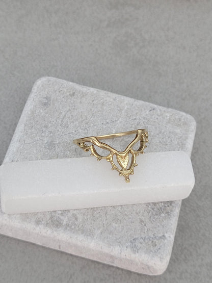 Bohemian style ring / Minimal / Minimalist / Gift / Free uk shipping / Golden ring / Elegant / Simple / Dainty / Gift / Brass / Gold