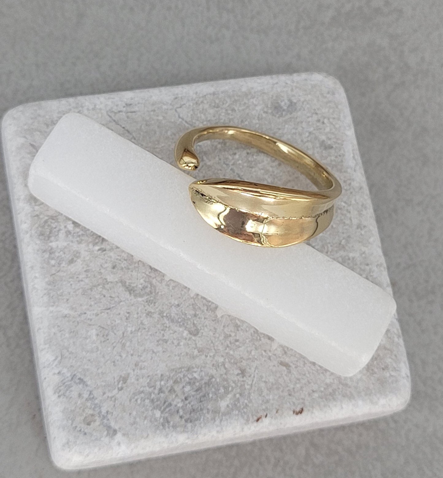 Simple golden ring / Adjustable / Brass / Minimal / Band / Gift / Elegant / Delicate / Bold / Cute / Brass jewellery