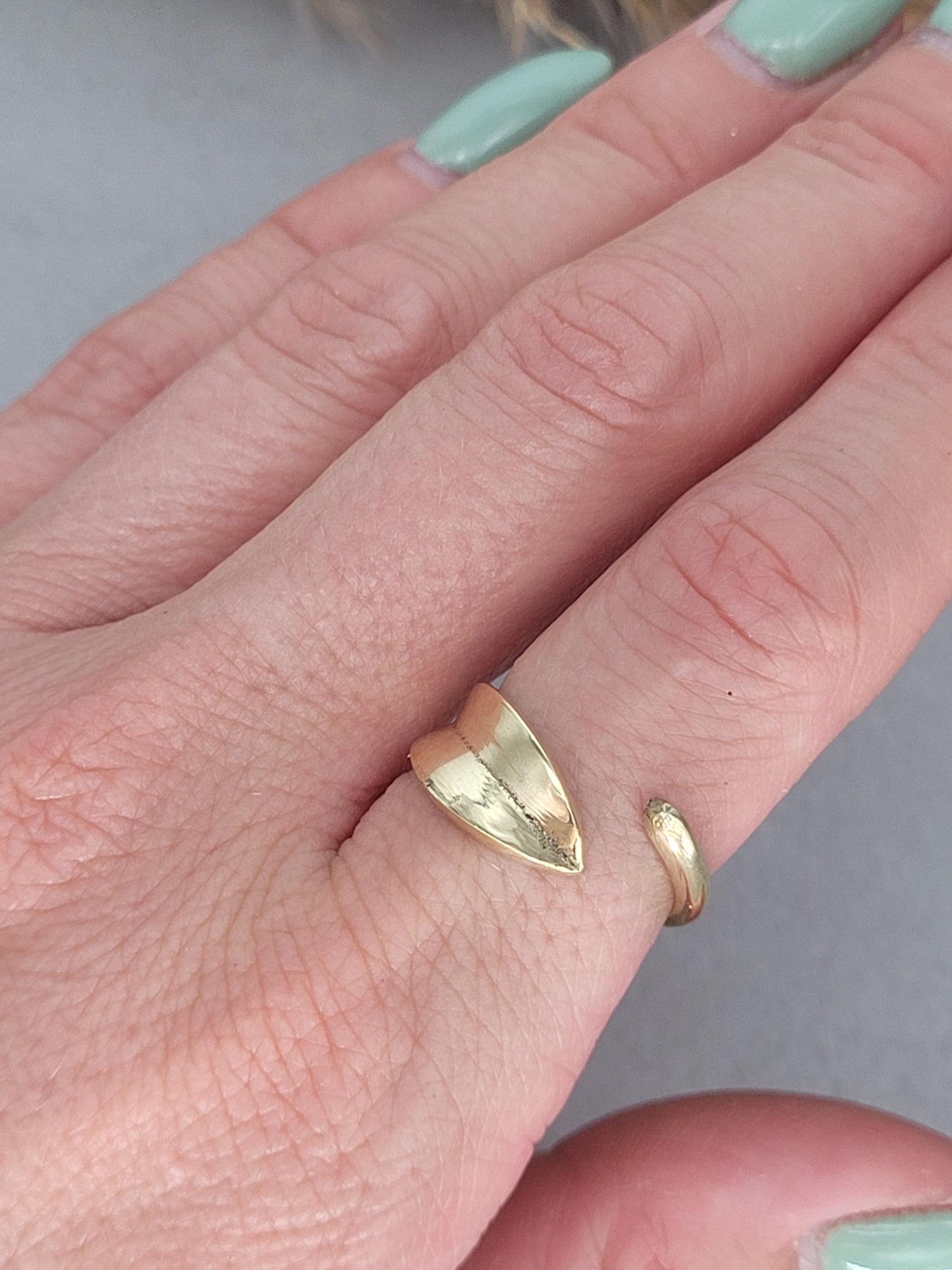Simple golden ring / Adjustable / Brass / Minimal / Band / Gift / Elegant / Delicate / Bold / Cute / Brass jewellery