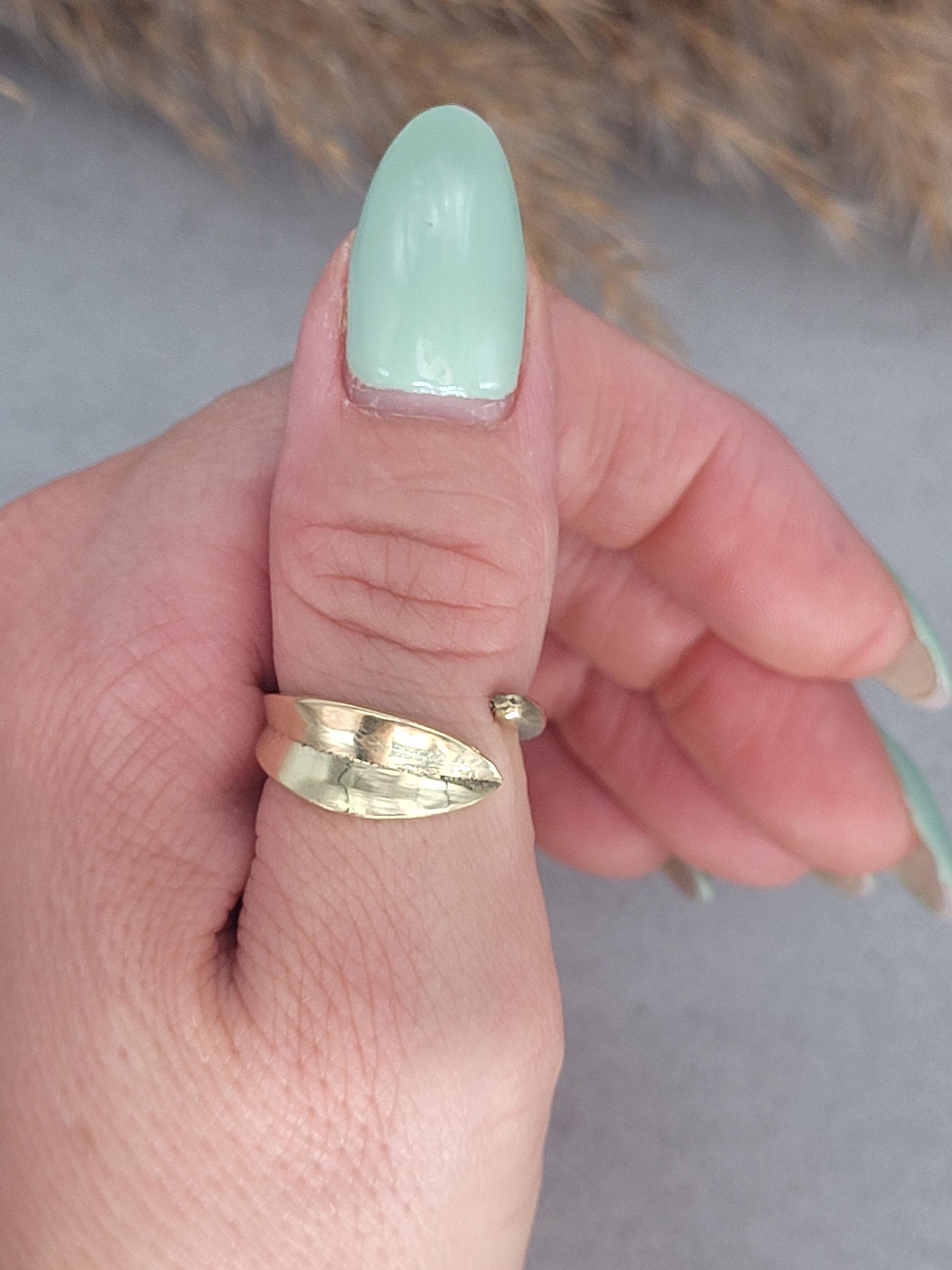 Simple golden ring / Adjustable / Brass / Minimal / Band / Gift / Elegant / Delicate / Bold / Cute / Brass jewellery