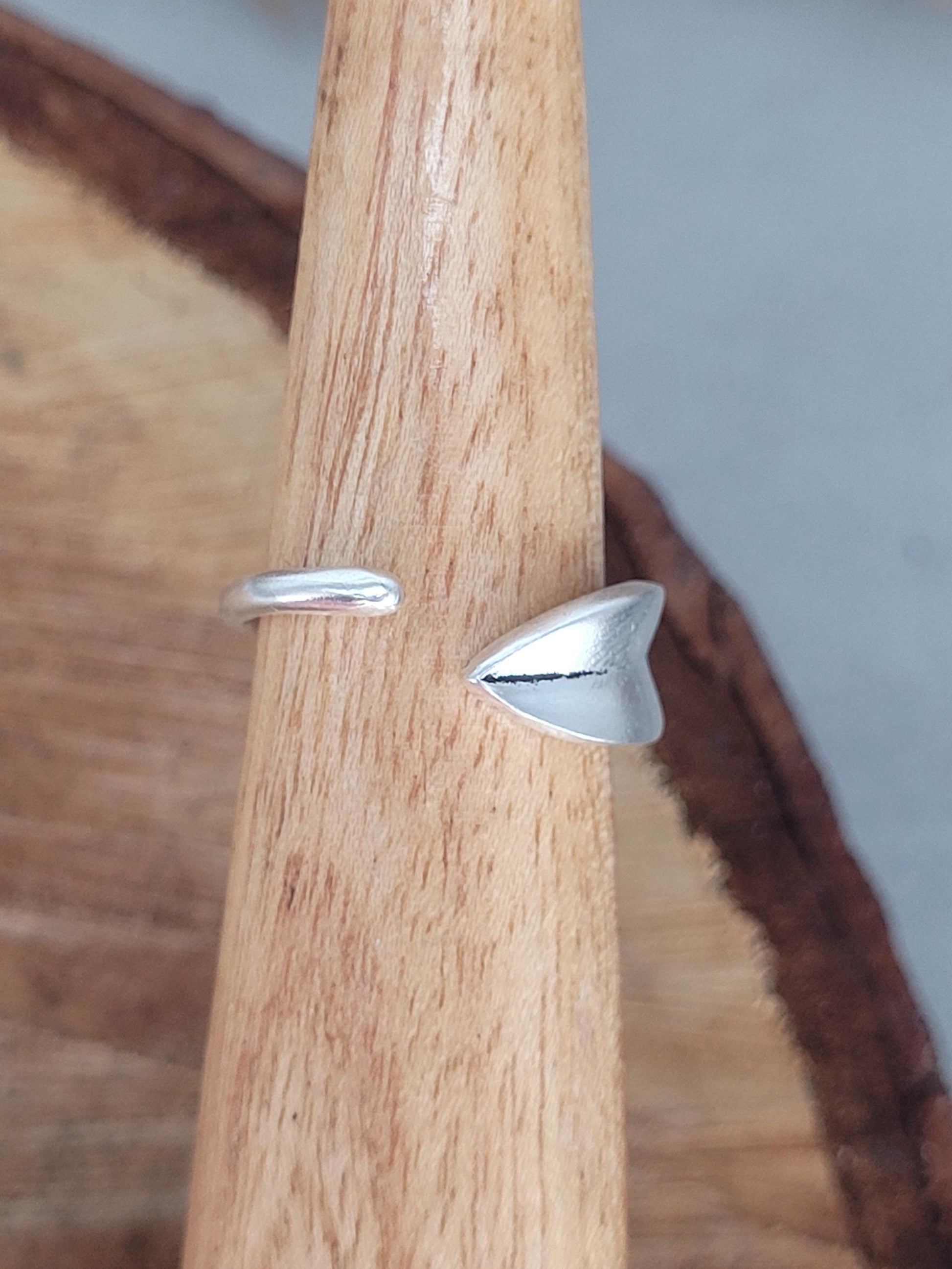 Simple silver ring / Adjustable / Silver / Minimal / Band / Gift / Elegant / Delicate / Bold / Cute / Brass jewellery