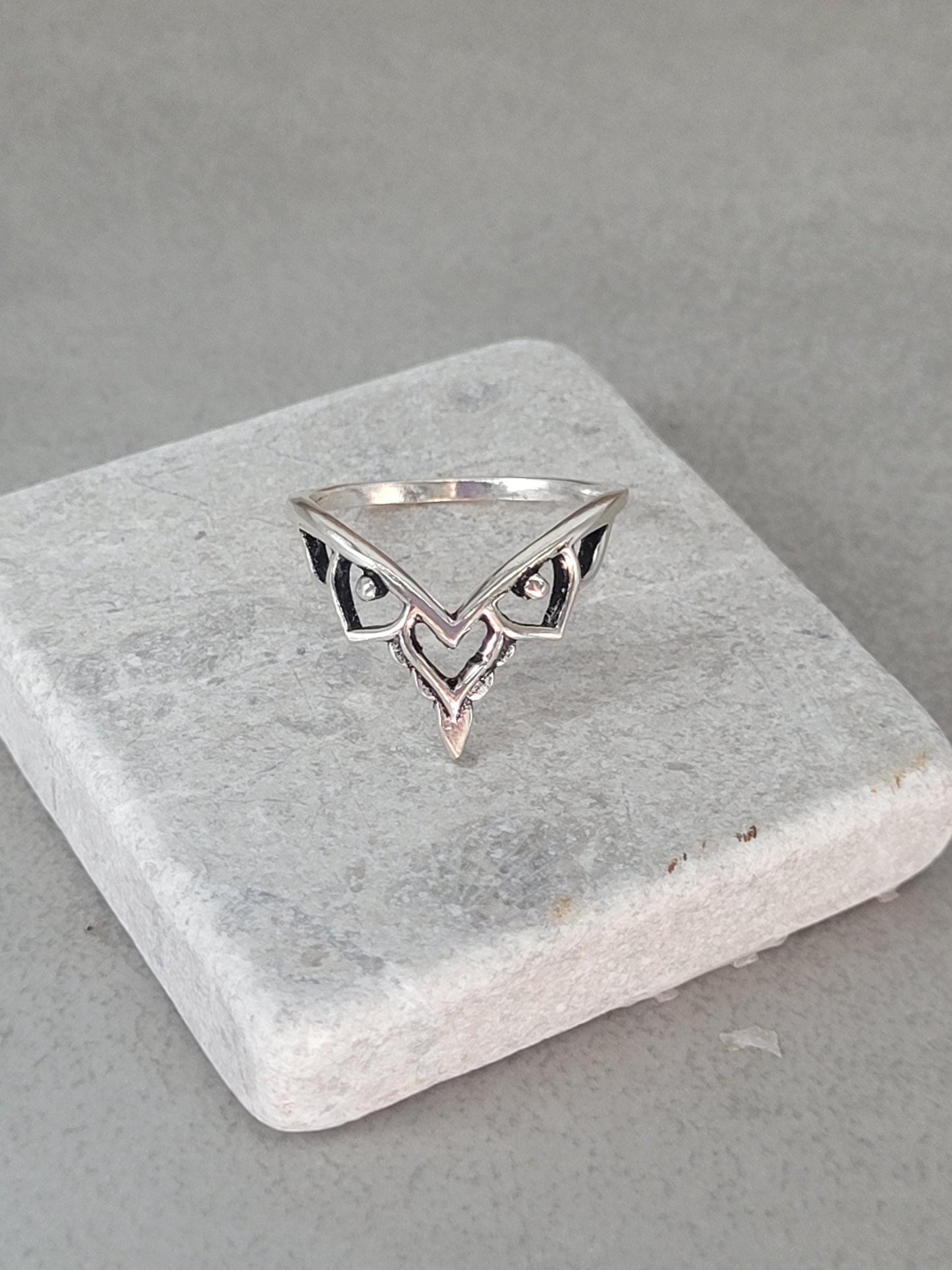 Silver detailed ring / Simple / Elegant / Minimal / Minimalist / Stackable / Cute / Gift / Dainty