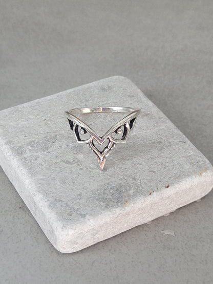 Silver detailed ring / Simple / Elegant / Minimal / Minimalist / Stackable / Cute / Gift / Dainty