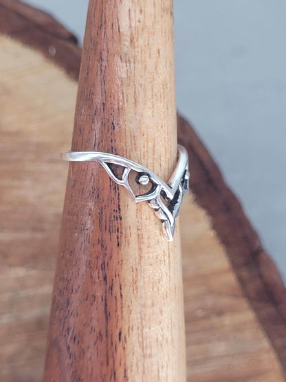 Silver detailed ring / Simple / Elegant / Minimal / Minimalist / Stackable / Cute / Gift / Dainty