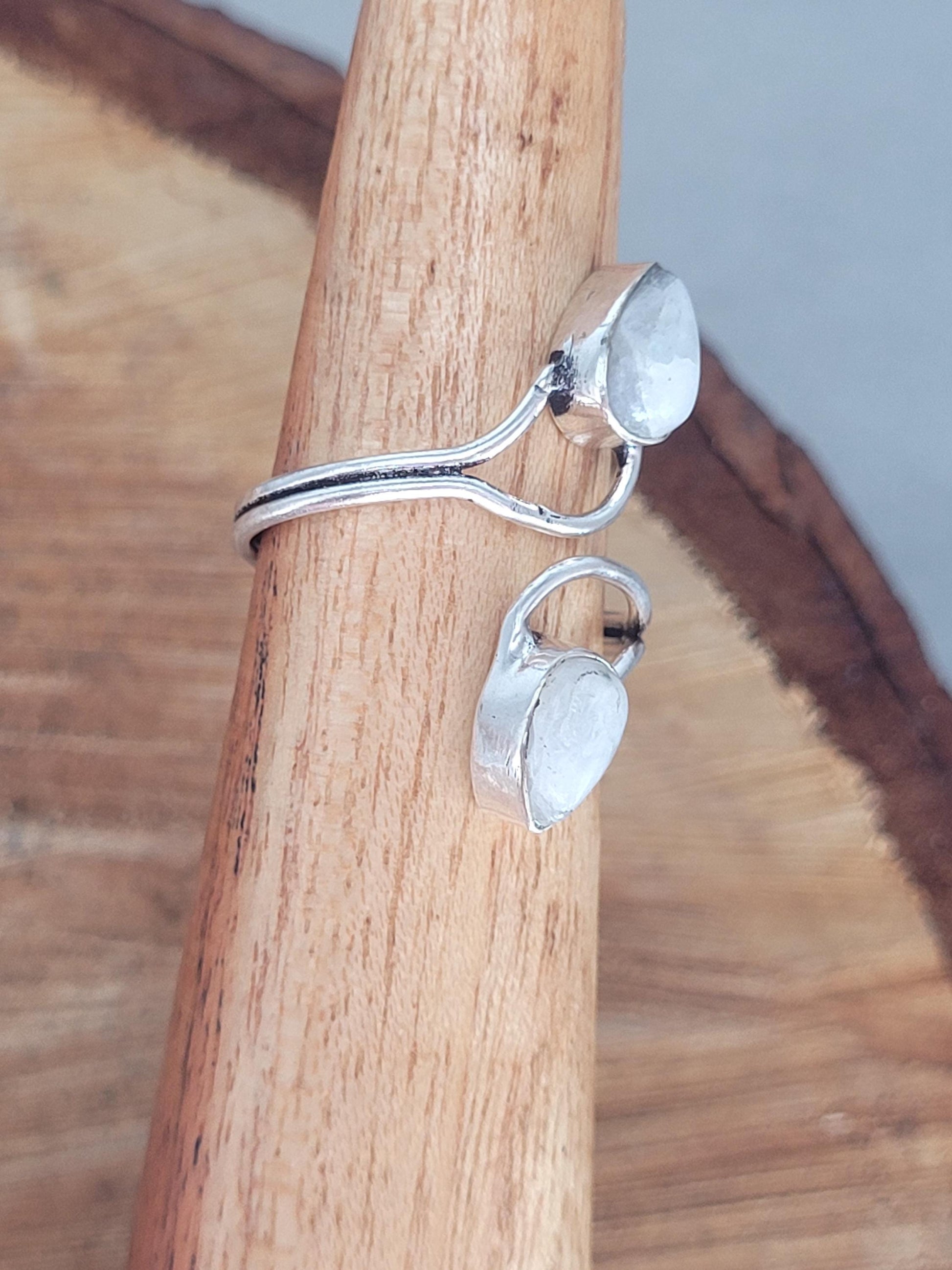 Silver adjustable moonstone stone ring / pretty / Cute / Gift / Jewellery / Wedding / Ethnic / Free delivery / Birthstone