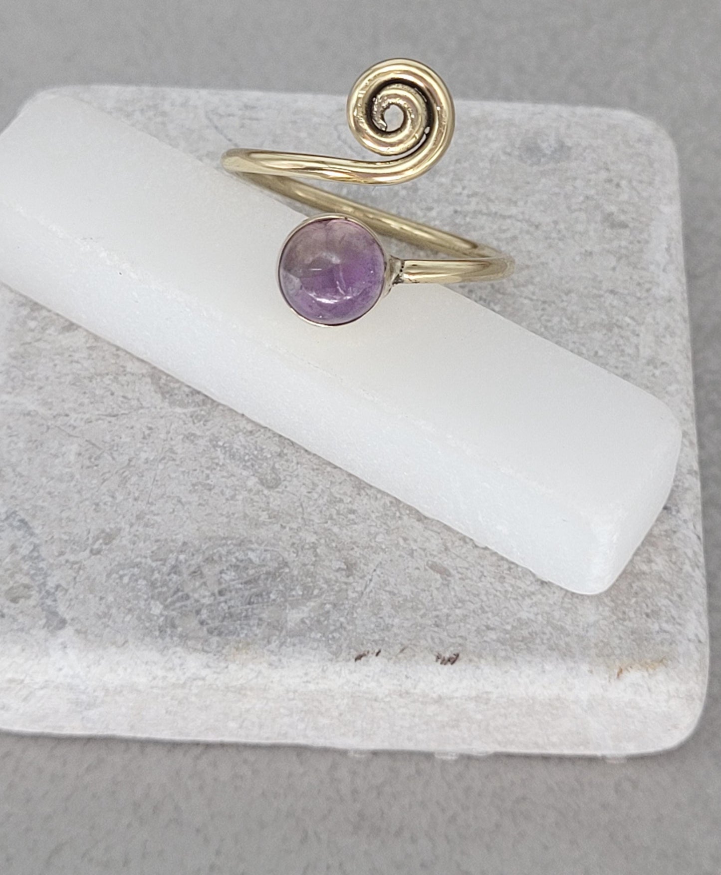 Adjustable golden ring / Simple / Bohemian / Gift / Cute / Minimal / Minimalist / Hers / Brass