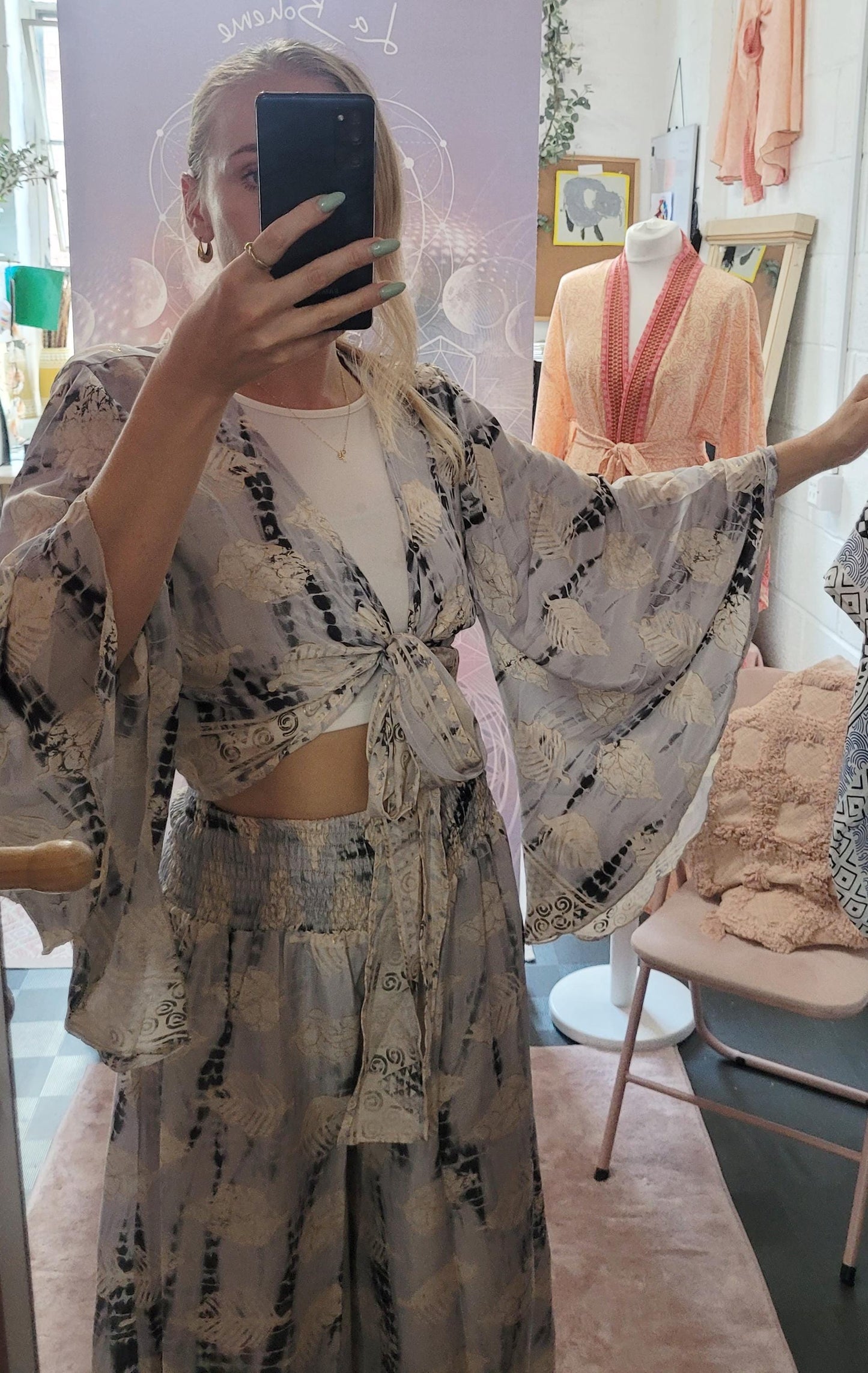 Bamboo silk co-ord set / Summer / Elegant / Holiday / Beach / Soft / Top and trousers / Boho / Luxurious / Sustainable / Flowy / Comfortable
