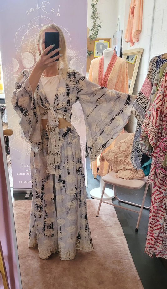 Bamboo silk co-ord set / Summer / Elegant / Holiday / Beach / Soft / Top and trousers / Boho / Luxurious / Sustainable / Flowy / Comfortable