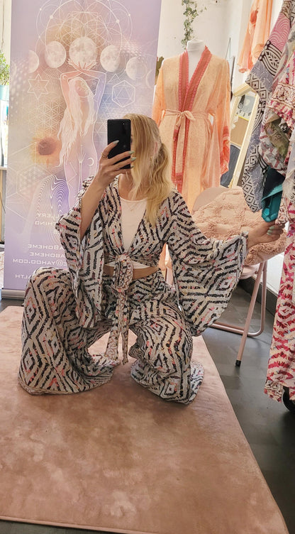 Bamboo silk co-ord set / Summer / Elegant / Holiday / Beach / Soft / Top and trousers / Boho / Luxurious / Sustainable / Flowy / Comfortable