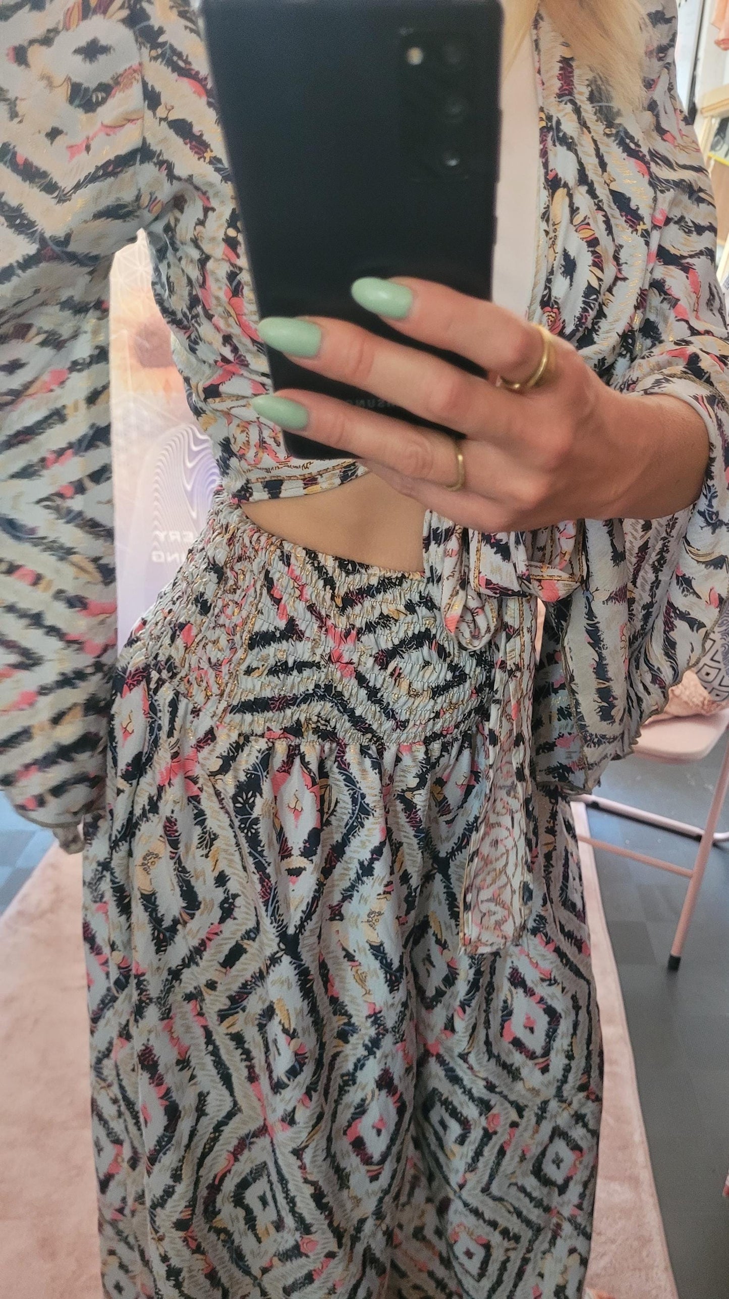 Bamboo silk co-ord set / Summer / Elegant / Holiday / Beach / Soft / Top and trousers / Boho / Luxurious / Sustainable / Flowy / Comfortable