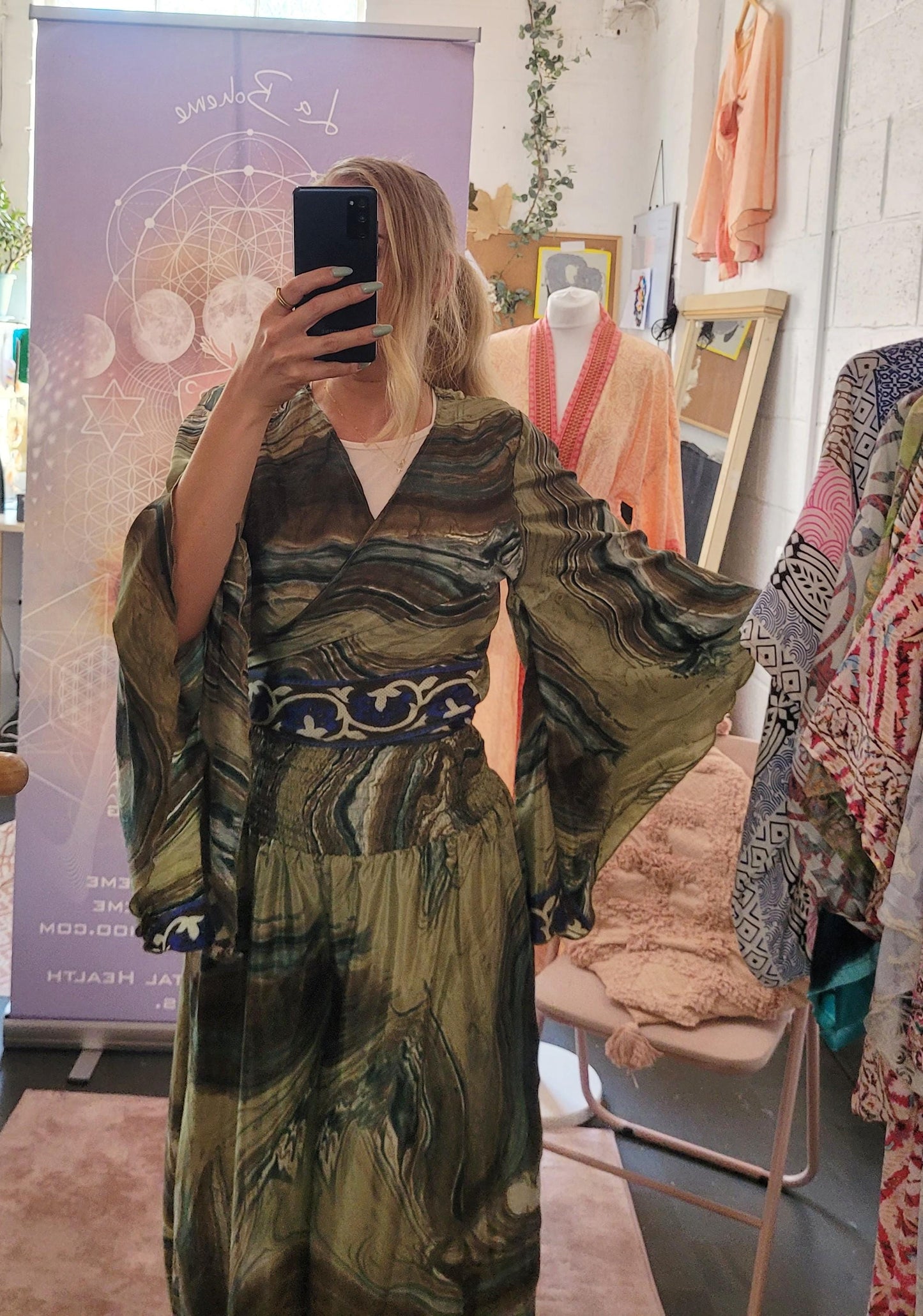 Bamboo silk co-ord set / Summer / Elegant / Holiday / Beach / Soft / Top and trousers / Boho / Luxurious / Sustainable / Flowy / Comfortable