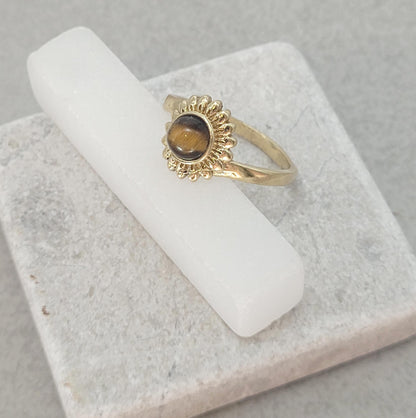 Golden sunflower ring / Simple / Simplicity / Sunflower charm / Nature-inspired style / Gift / Floral / Cute gift / Brass