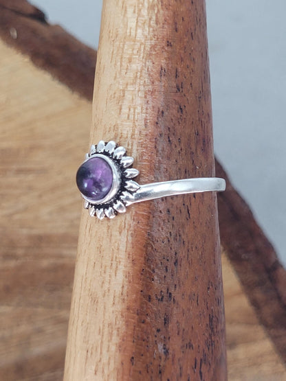 Silver sunflower ring / Simple / Simplicity / Sunflower charm / Nature-inspired style / Gift / Floral / Cute gift / Minimal