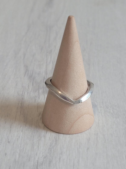 Simple silver ring / Classic ring / Gift / Timeless / Minimal / Minimalist / Pretty / Everyday wear