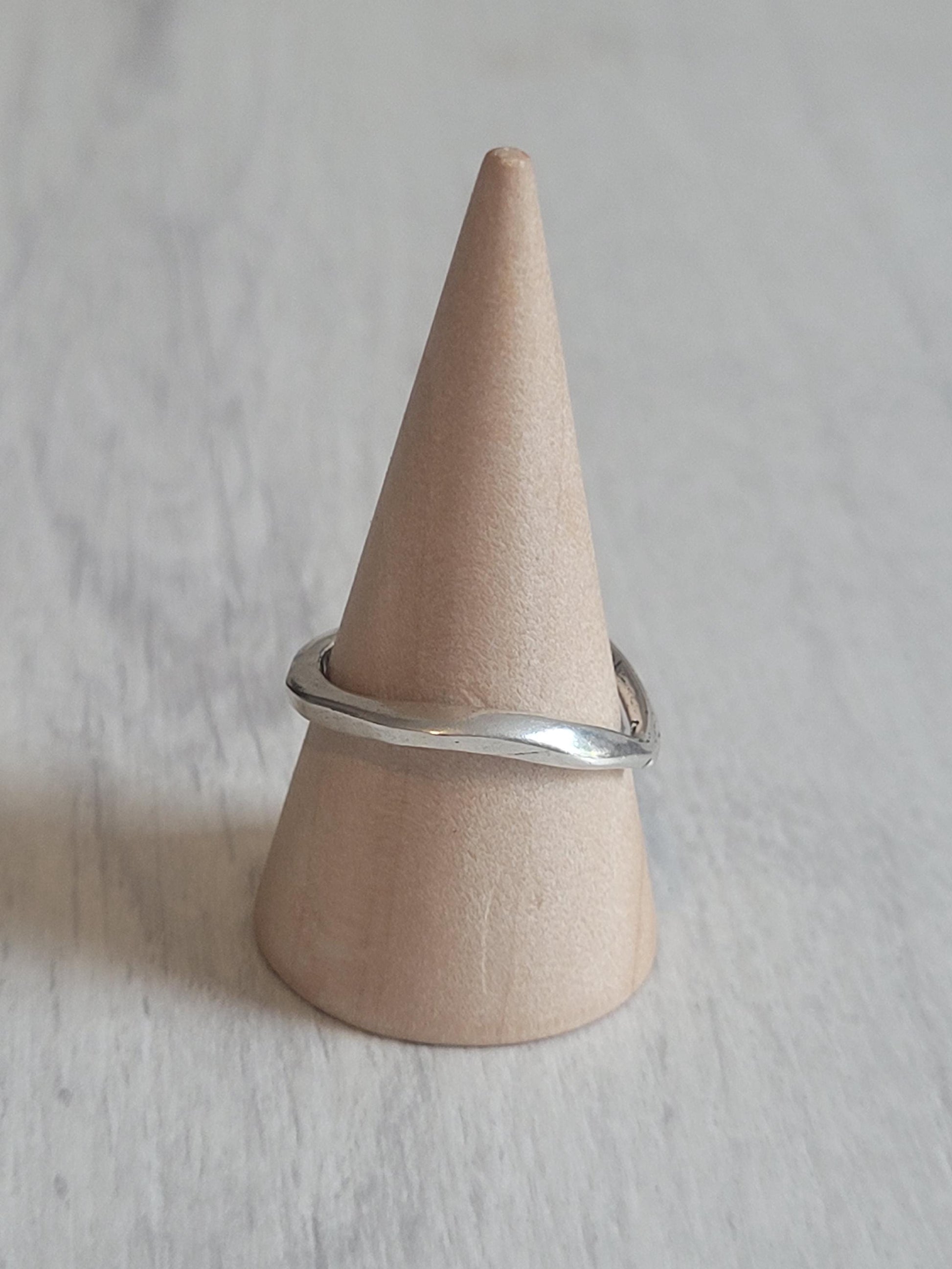 Simple silver ring / Classic ring / Gift / Timeless / Minimal / Minimalist / Pretty / Everyday wear