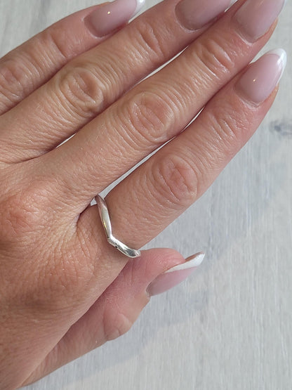 Simple silver ring / Classic ring / Gift / Timeless / Minimal / Minimalist / Pretty / Everyday wear