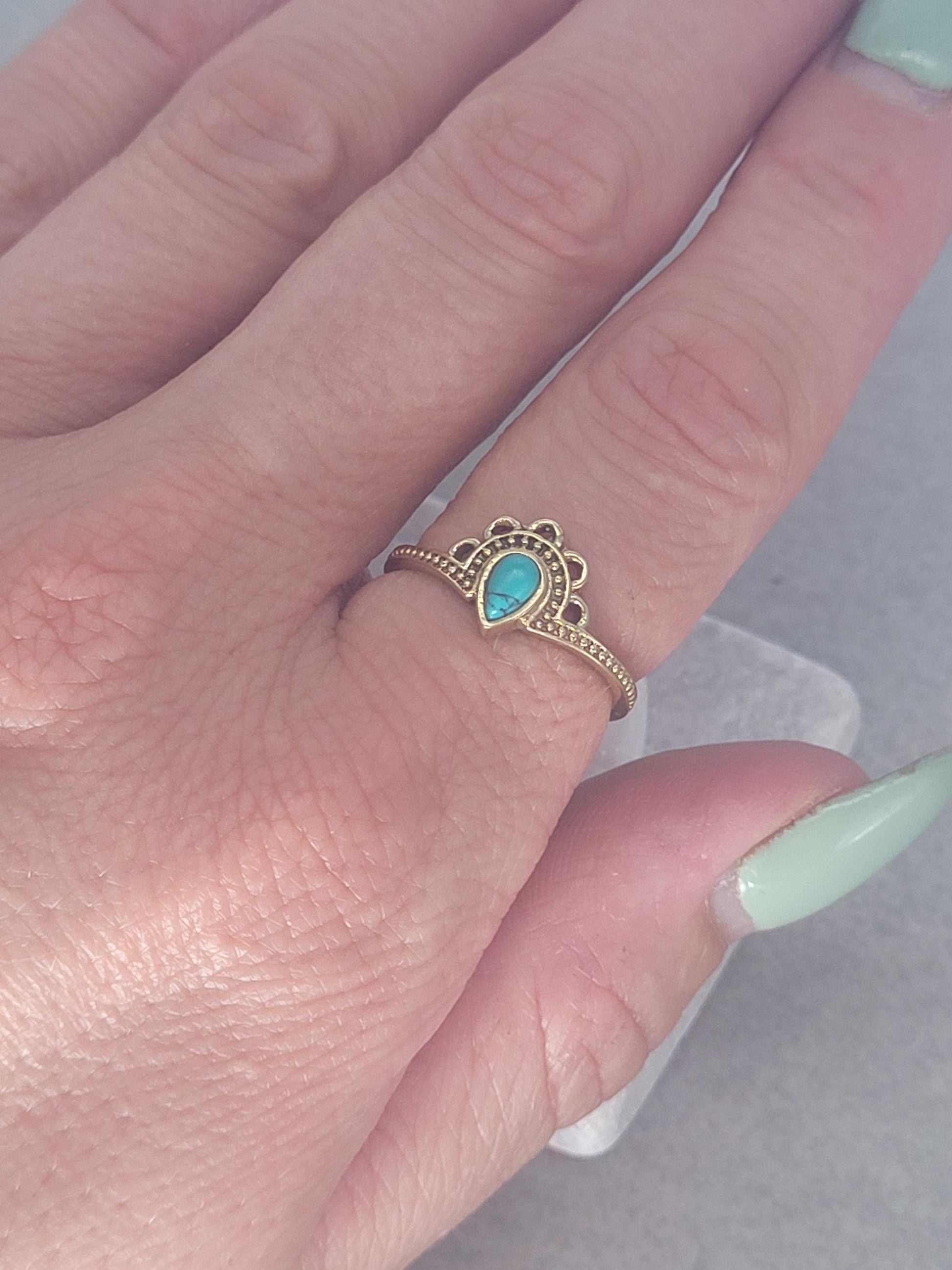Golden ring / Simple / Simplicity / Flower / Nature-inspired style / Gift / Ethnic/ Cute gift / Brass / Elegant / Minimal range