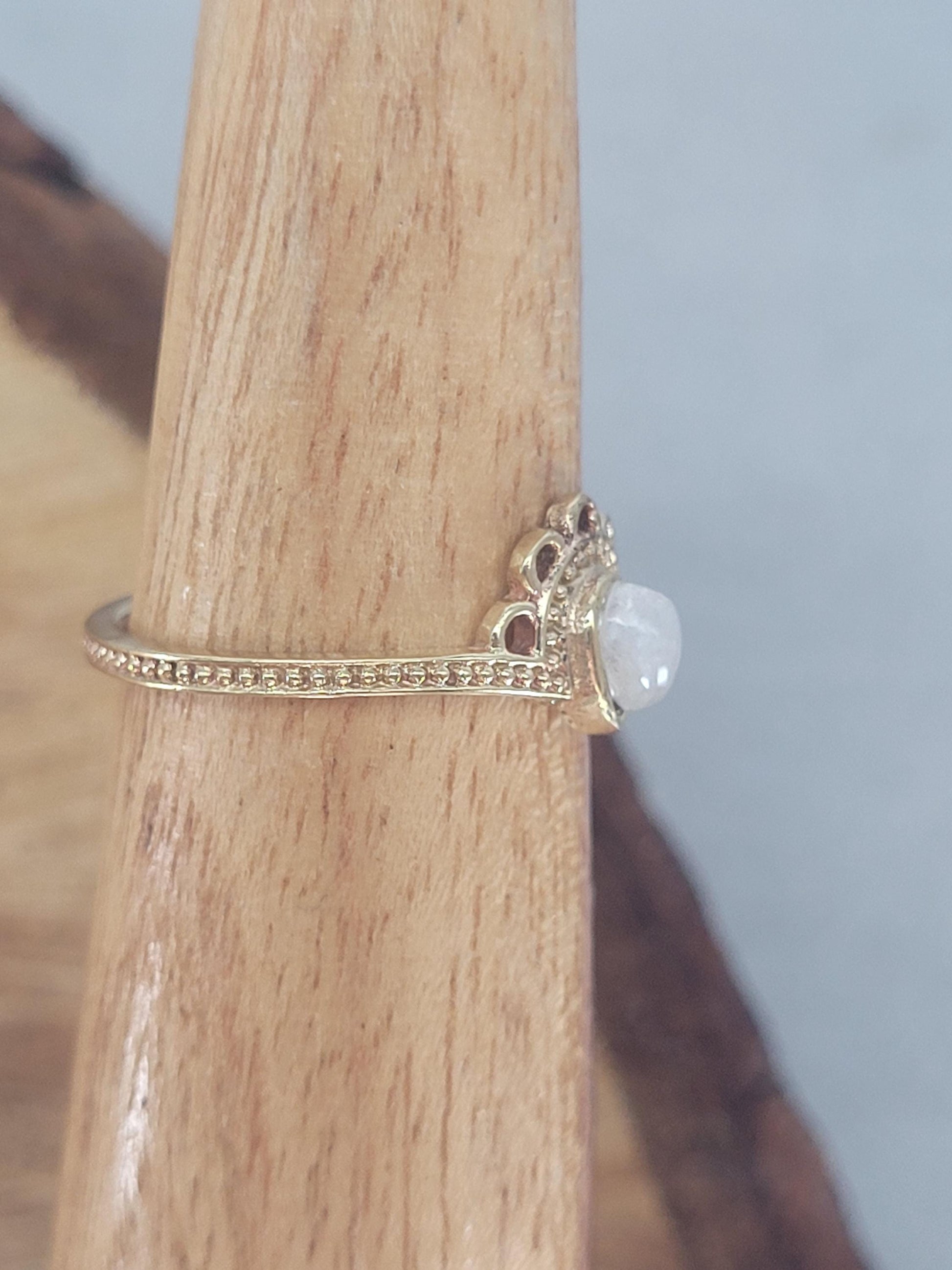 Golden ring / Simple / Simplicity / Flower / Nature-inspired style / Gift / Ethnic/ Cute gift / Brass / Elegant / Minimal range