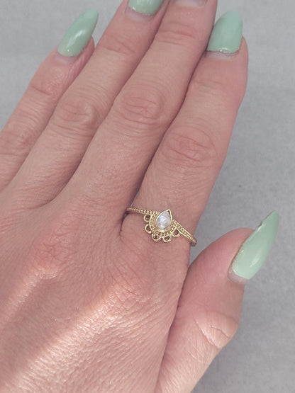 Golden ring / Simple / Simplicity / Flower / Nature-inspired style / Gift / Ethnic/ Cute gift / Brass / Elegant / Minimal range