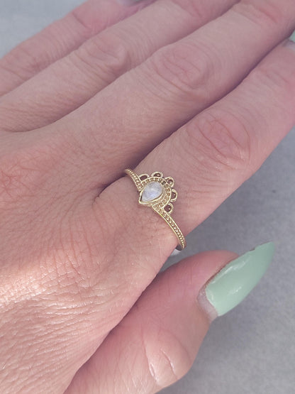 Golden ring / Simple / Simplicity / Flower / Nature-inspired style / Gift / Ethnic/ Cute gift / Brass / Elegant / Minimal range