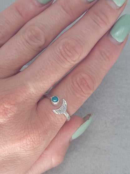 Hammered silver ring / Moon ring / Simple / Simplicity / Minimal / Gift / Elegant / Stackable rings / Hammered / Silver / Cute