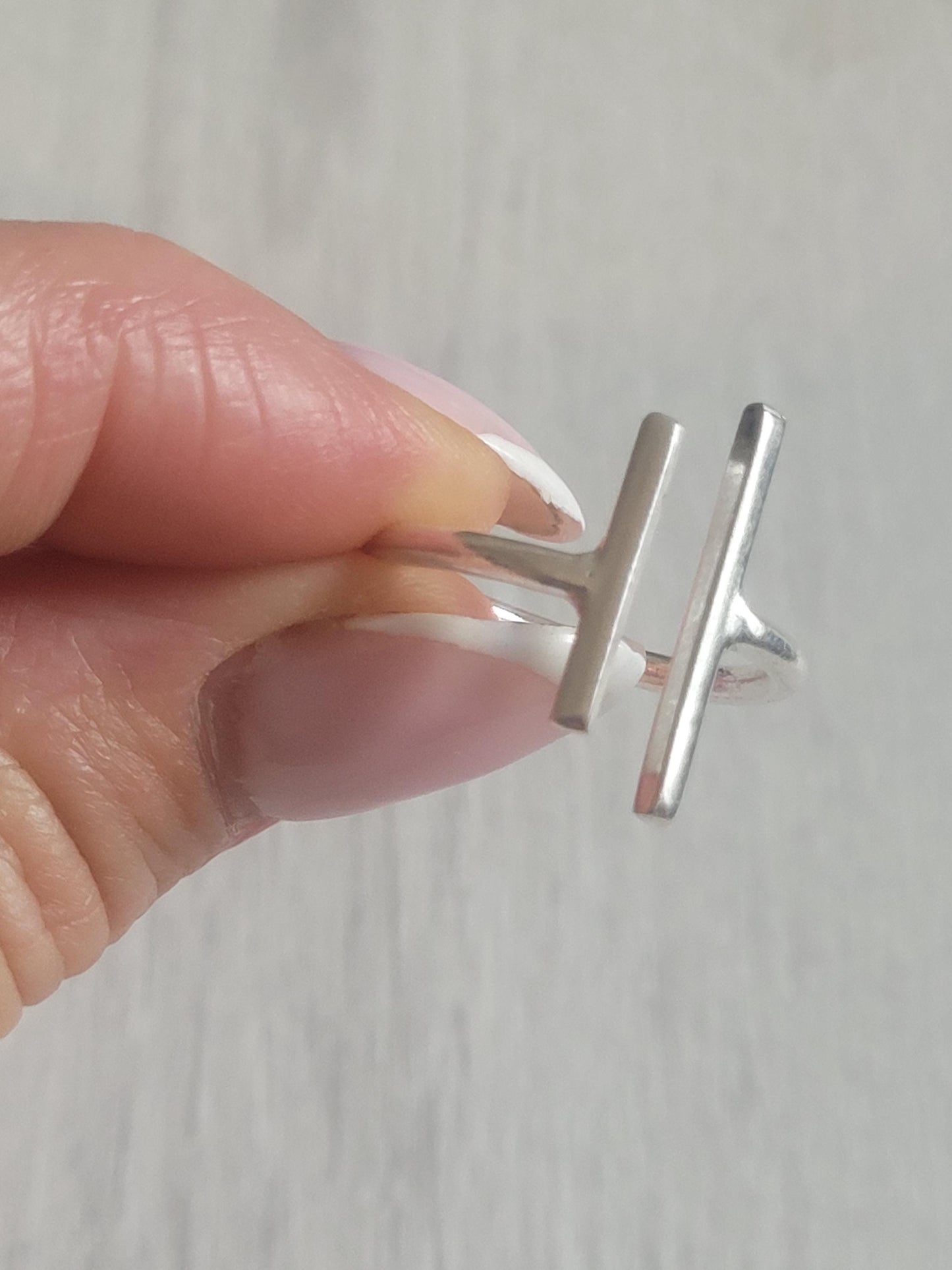 T-bone silver ring / Simple / Silver jewellery/ Minimal / Minimalist / Gift / Pretty / Simplicity