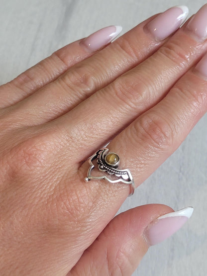 Silver detailed ring / Point ring / Elegant / Minimal / Minimalist / Gift / Ethnic jewellery