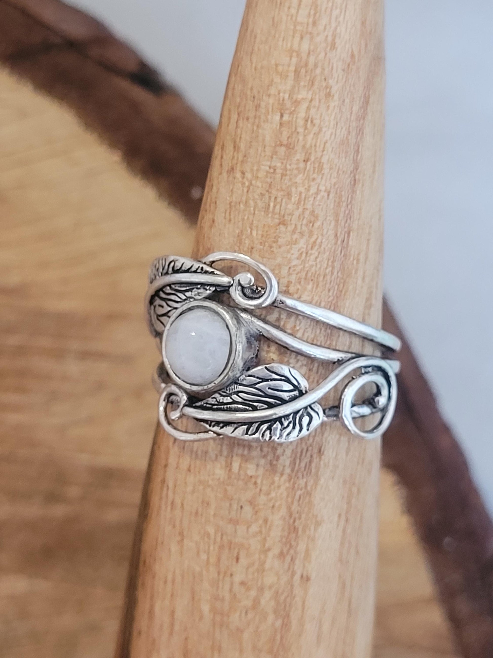 Silver feather ring / Statement / Gift / Ethnic / Elegant / Brass jewellery / Pretty / Gift idea / Detailed ring