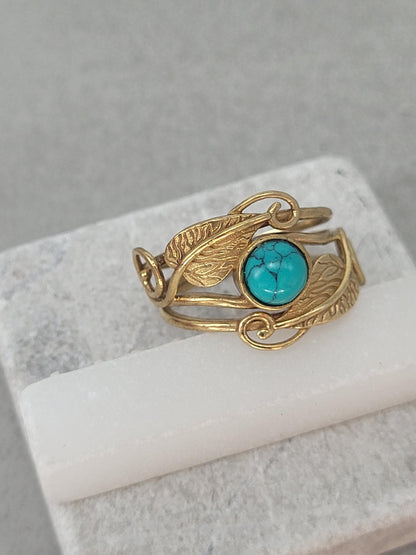 Gold feather ring / Statement / Gift / Ethnic / Elegant / Brass jewellery / Pretty / Gift idea / Detailed ring