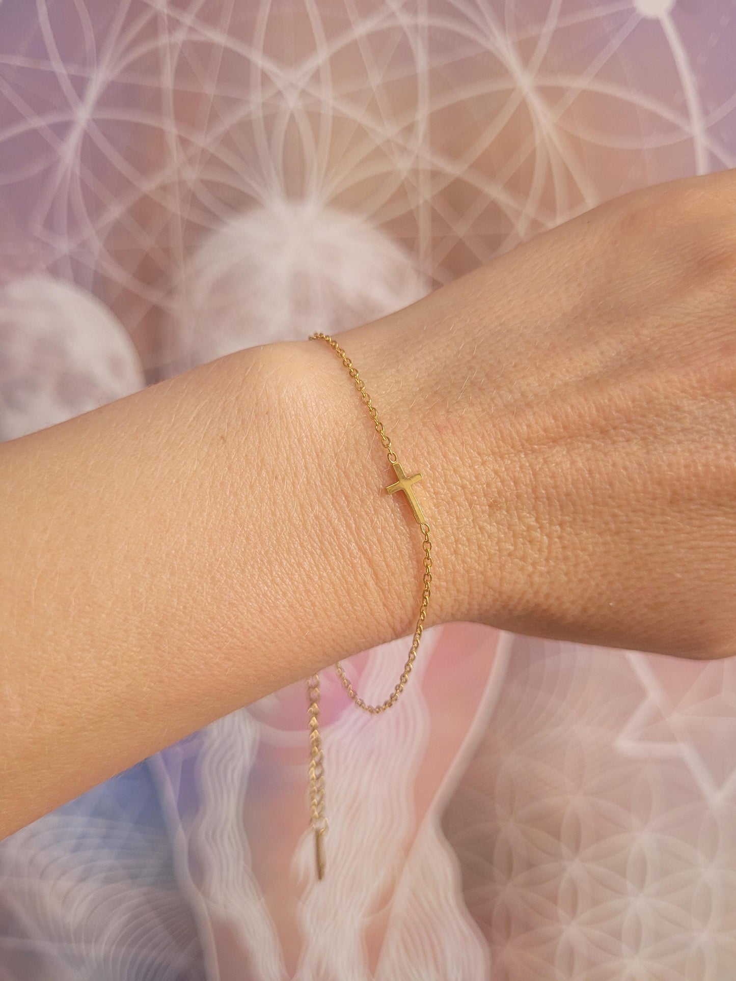 18k gold Cross bracelet / Gold / Cross pendant / Layer bracelet / Chain / Gift ideas / Minimal / Minimalist