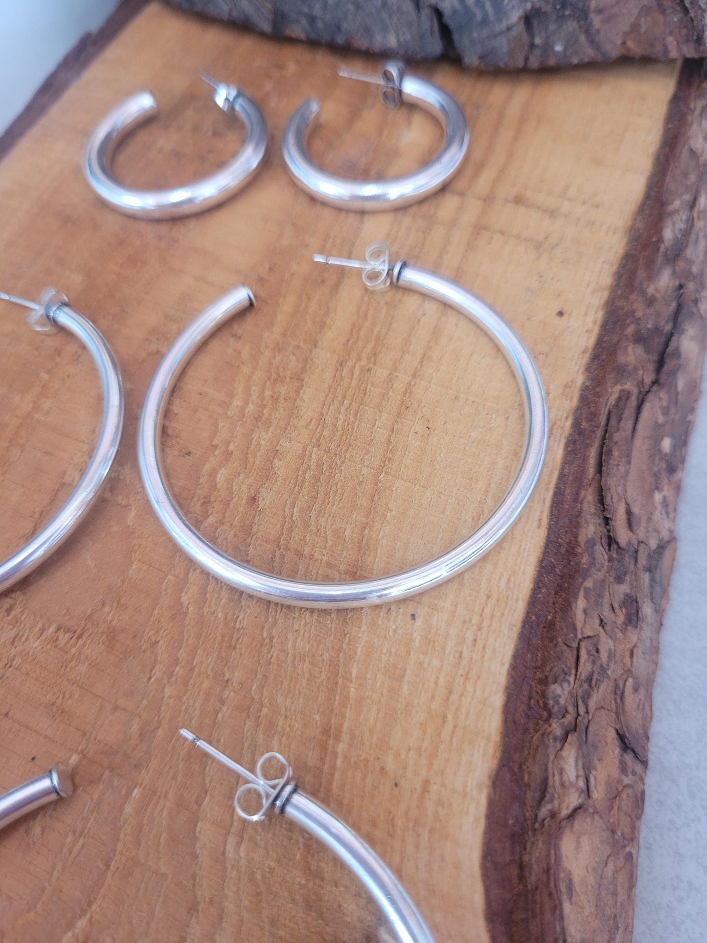 Thin silver hoops / Hoop earrings / Small hoops / Large hoops / Elegant / Everyday wear / Lightweight / Minimal / Boho / Gift