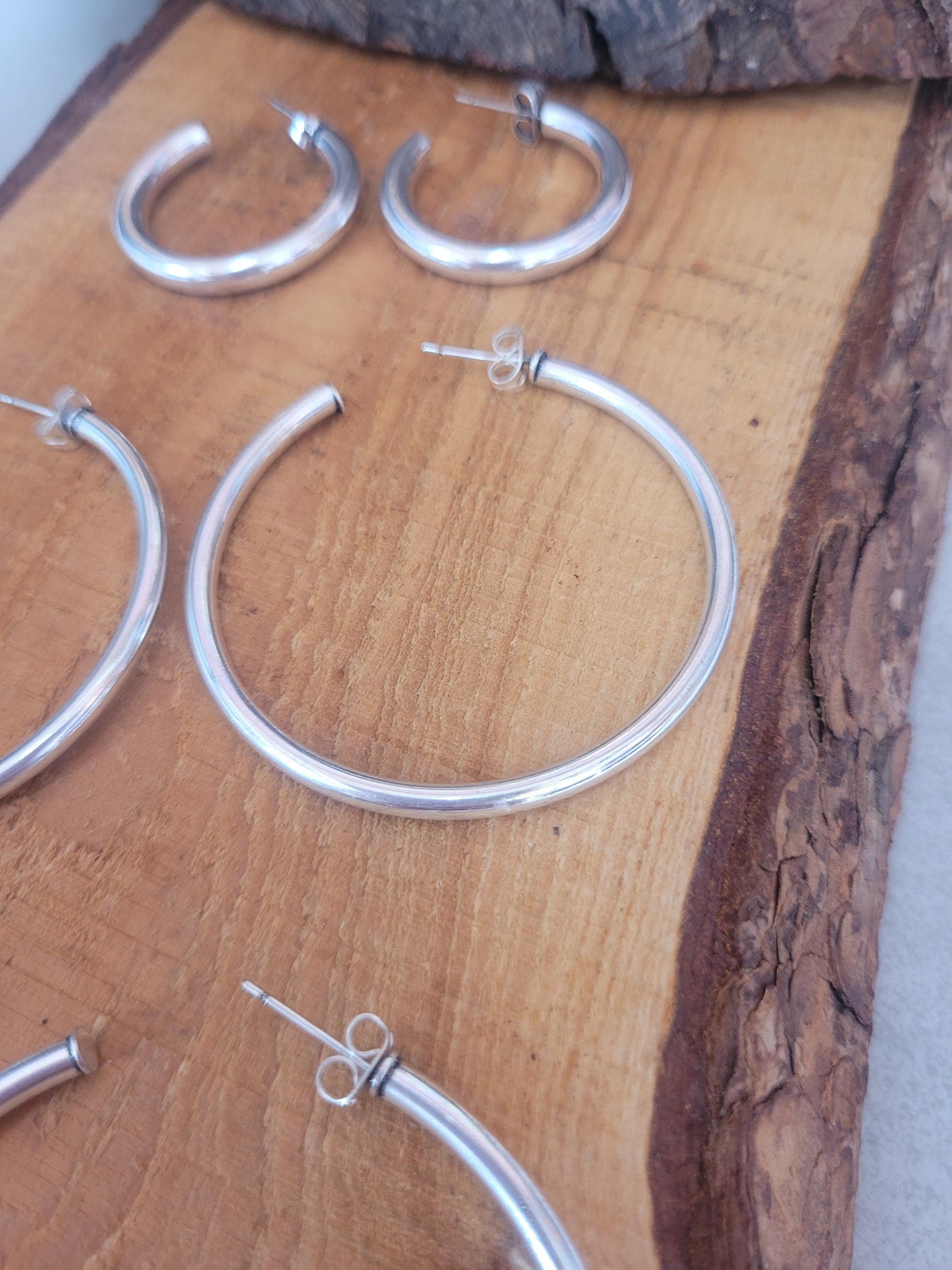 Thin silver hoops / Hoop earrings / Small hoops / Large hoops / Elegant / Everyday wear / Lightweight / Minimal / Boho / Gift