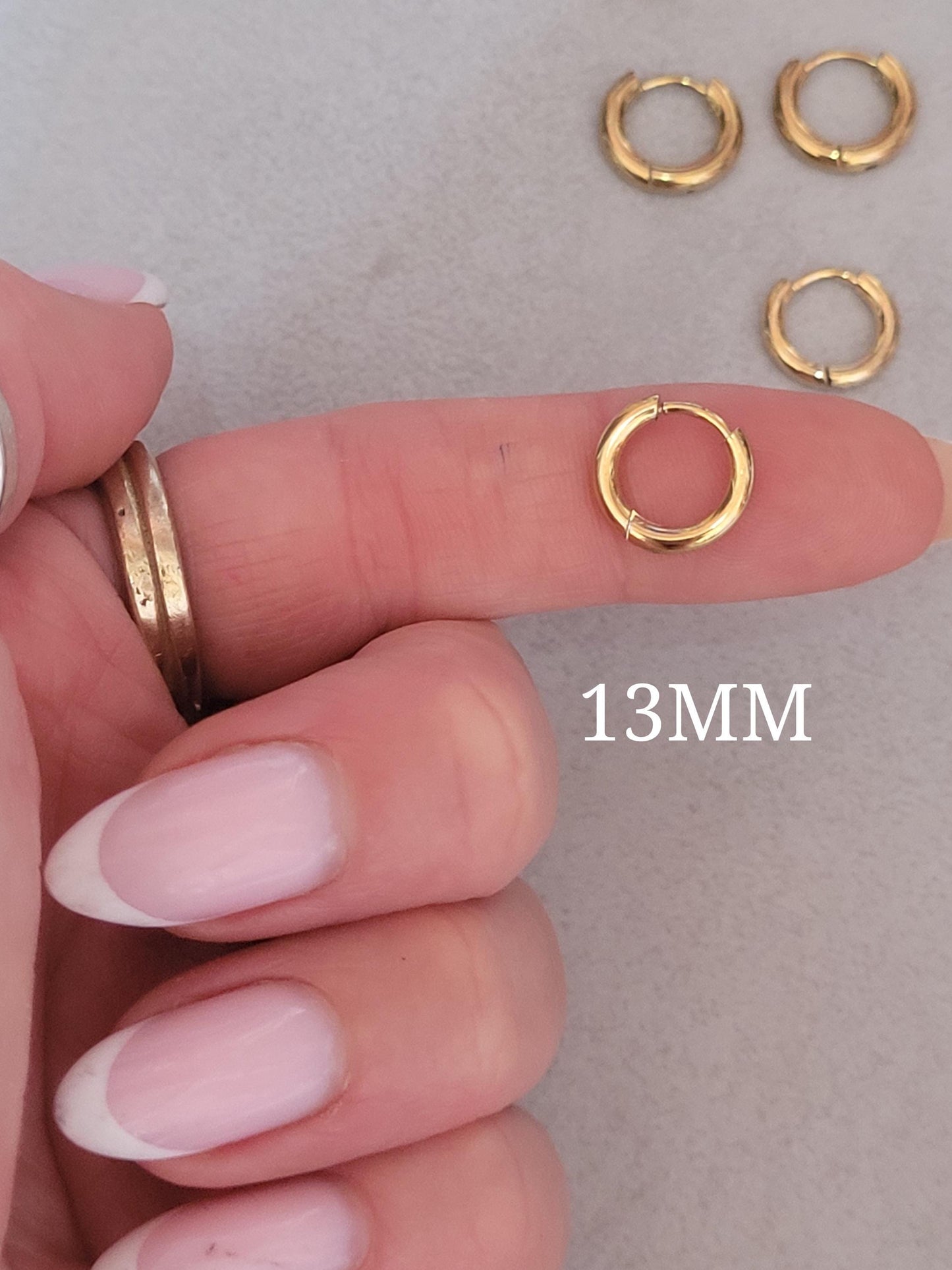 Minimalist 18k gold hoops / Huggie hoops / Plated hoops / Gift / Minimal / everyday wear / Cute / Elegant