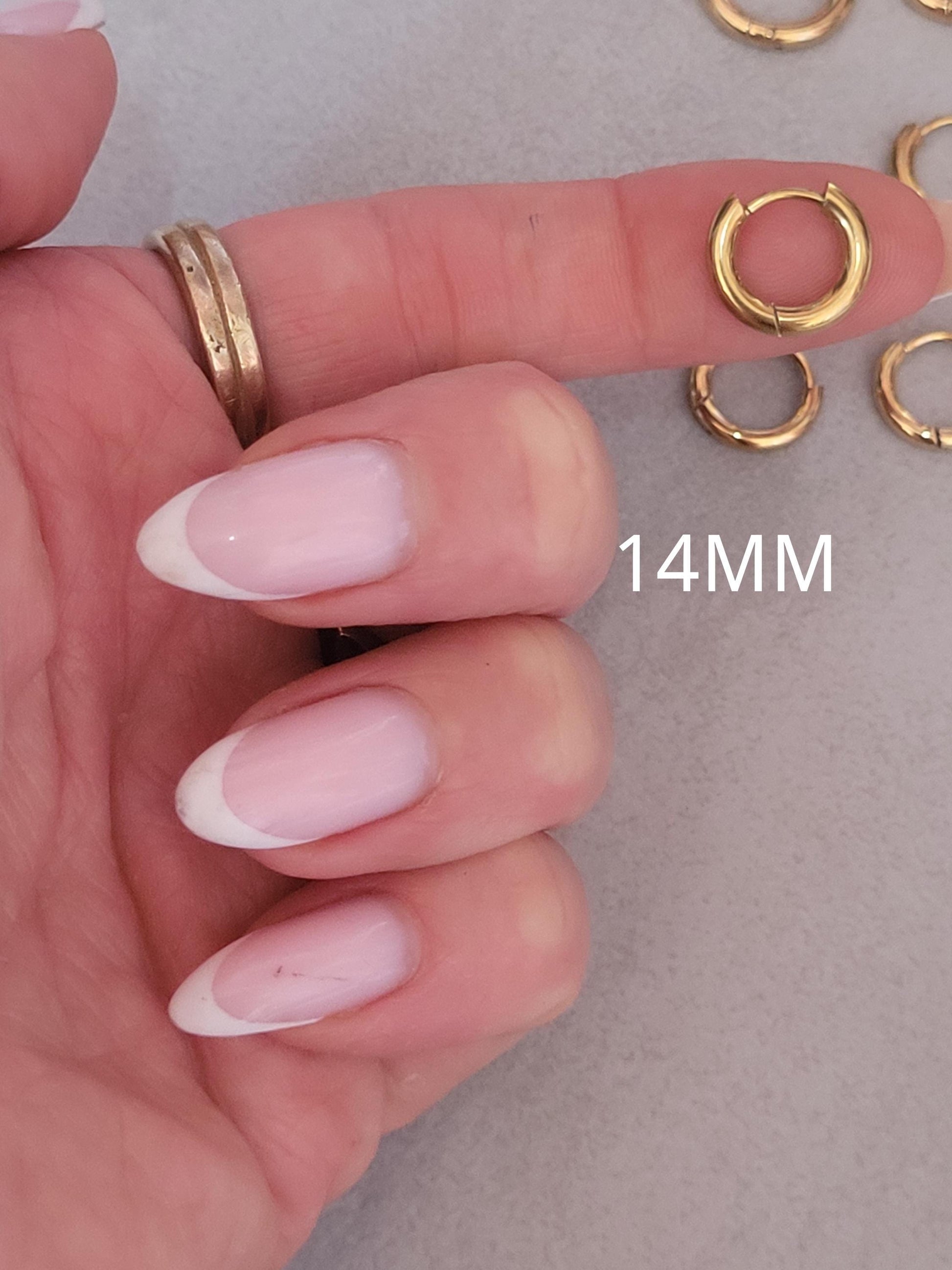 Minimalist 18k gold hoops / Huggie hoops / Plated hoops / Gift / Minimal / everyday wear / Cute / Elegant