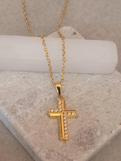 Golden Cross necklace / Faith jewellery / Gold / Simple / Simplicity / Minimal / Gift / Cute / Pretty / Waterproof jewellery