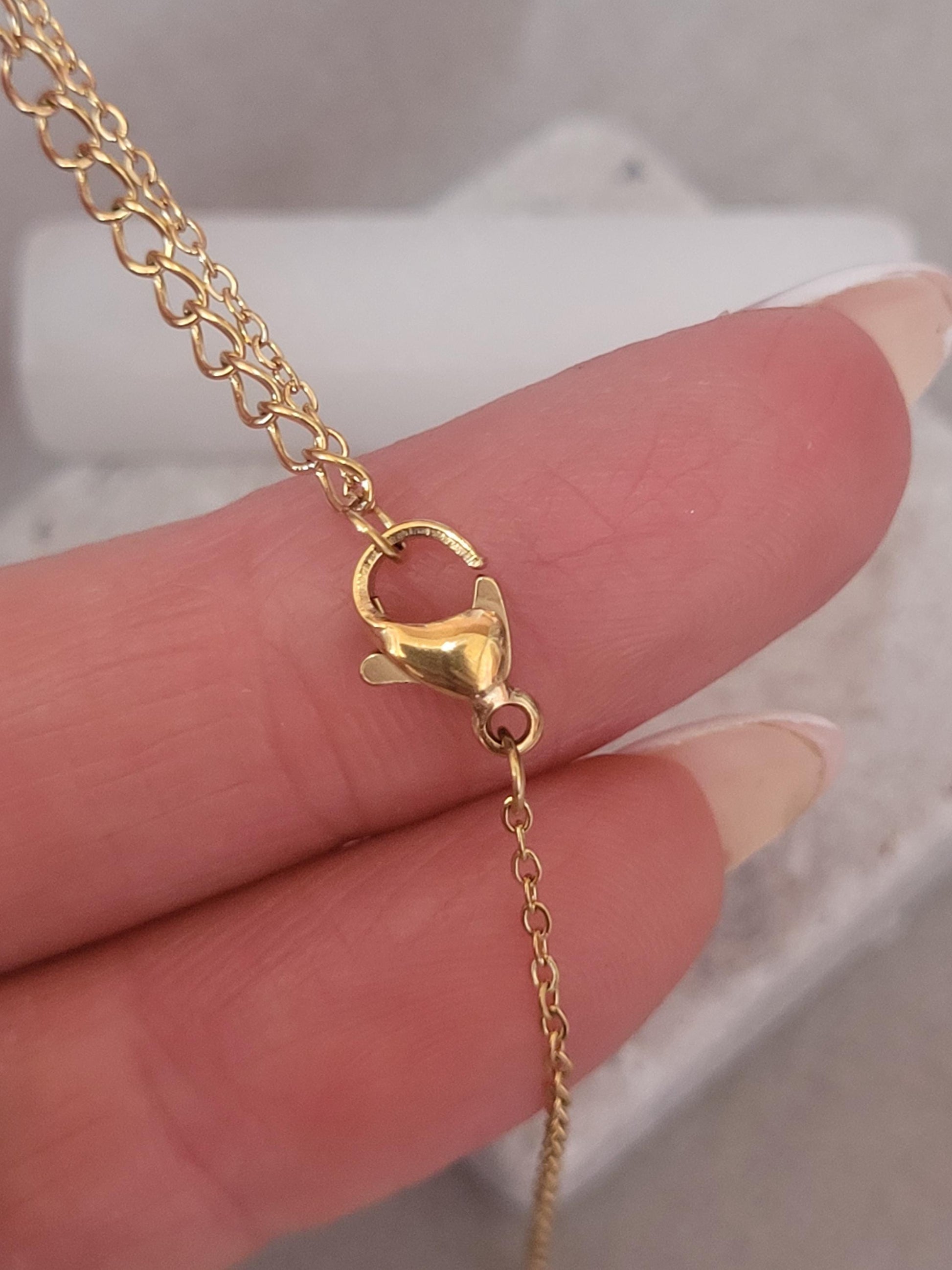 Golden Cross necklace / Faith jewellery / Gold / Simple / Simplicity / Minimal / Gift / Cute / Pretty / Waterproof jewellery