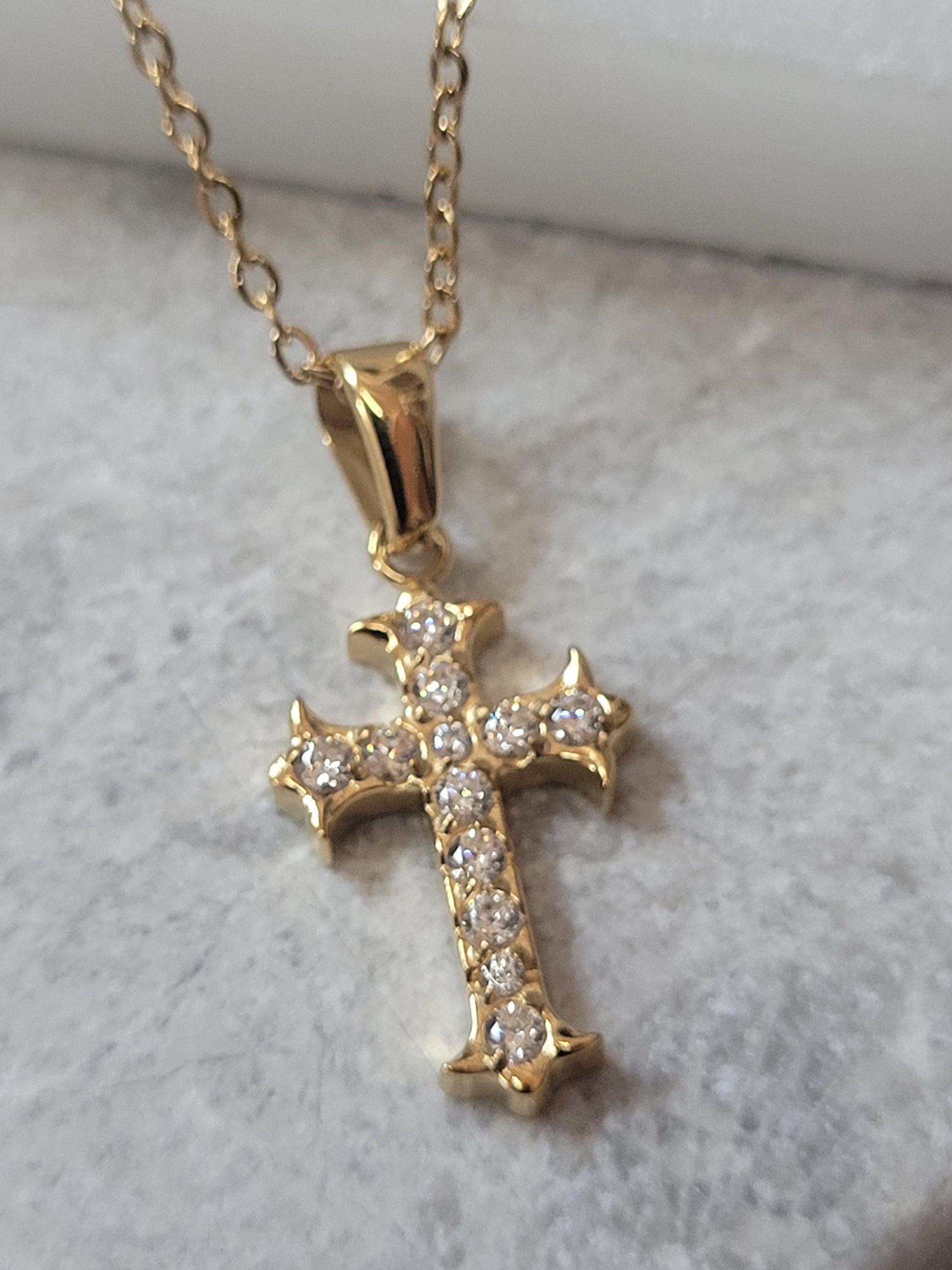 Golden Cross necklace / Faith jewellery / Gold / Simple / Simplicity / Minimal / Gift / Cute / Pretty / Waterproof jewellery