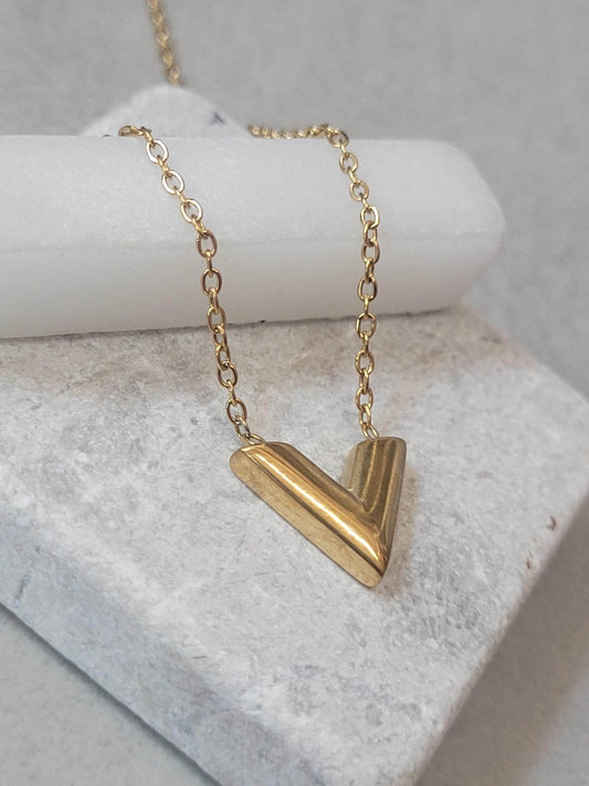 Simple Golden necklace / Minimal / Minimalist / Layer necklace / Gold / Golden/ Gift / Cute / Pretty