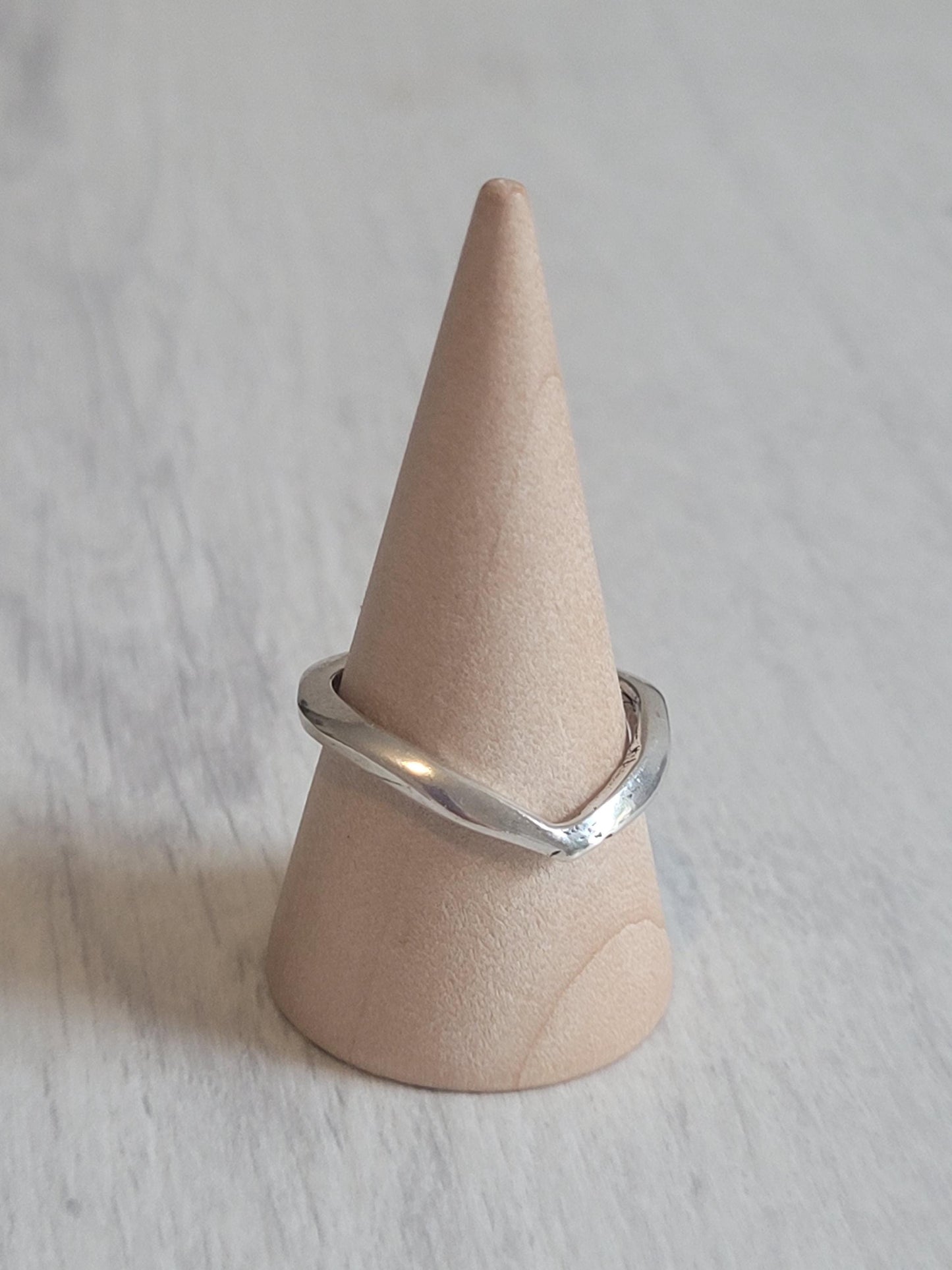 Simple silver ring / Classic ring / Gift / Timeless / Minimal / Minimalist / Pretty / Everyday wear