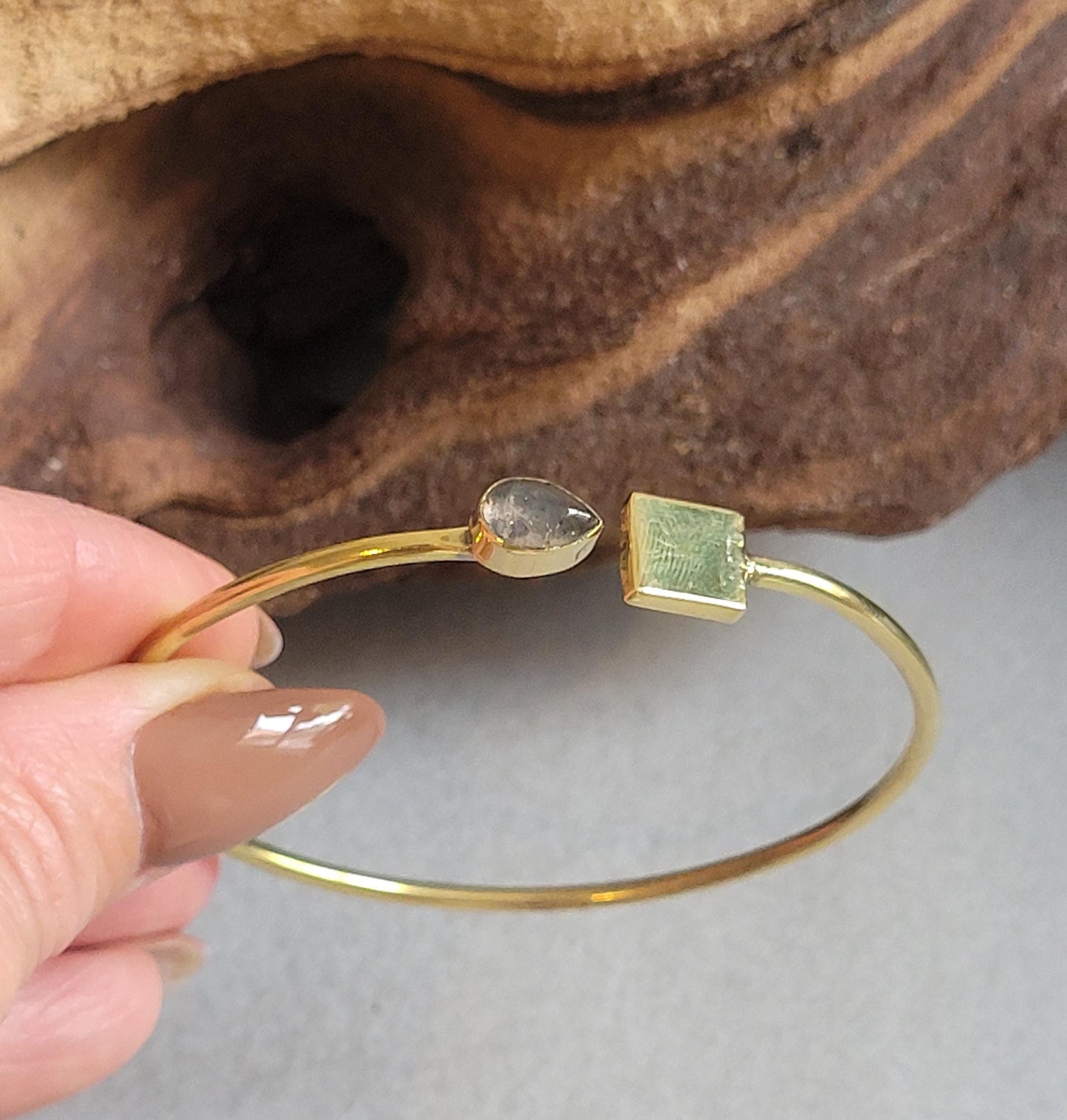 Golden bangle / Simple bracelet / Minimal / Minimalist / Elegant / Adjustable / Gift / Silver jewellery / Boho / Brass/ Gold