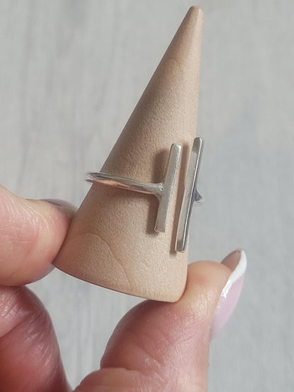 T-bone silver ring / Simple / Silver jewellery/ Minimal / Minimalist / Gift / Pretty / Simplicity